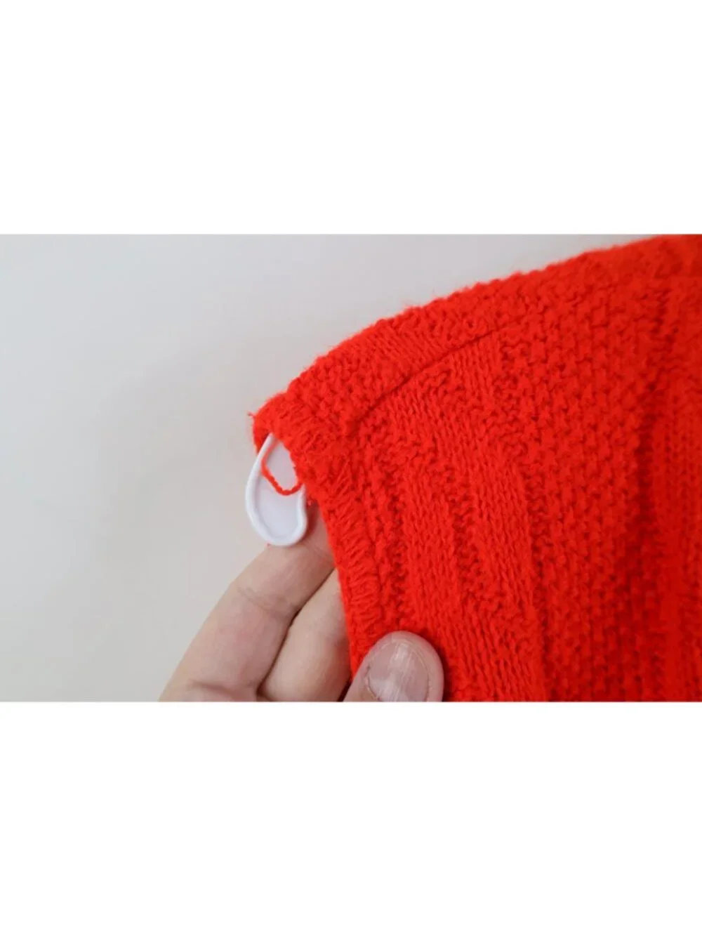 Vintage 70s Streetwear Womens Medium Chunky Knit Open Front Sweater Vest Red USA
